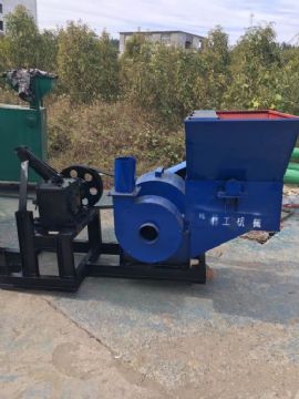 點(diǎn)擊查看詳細(xì)信息<br>標(biāo)題：粉碎機(jī)　 閱讀次數(shù)：1843