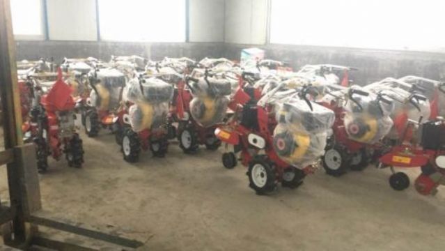 點擊查看詳細信息<br>標題：開溝機　 閱讀次數：2079