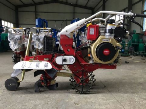 點擊查看詳細信息<br>標題：開溝機 閱讀次數：2087