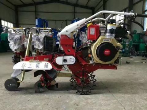 點擊查看詳細信息<br>標題：開溝機　 閱讀次數：2424