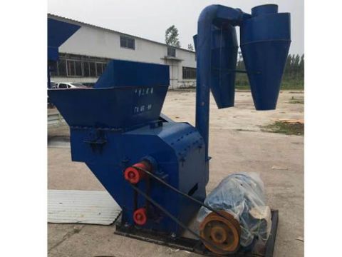 點(diǎn)擊查看詳細(xì)信息<br>標(biāo)題：飼料粉碎機(jī) 閱讀次數(shù)：1944